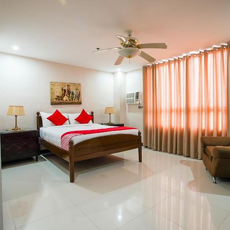Oyo 236 Hotel Edmundo Pototan Extérieur photo