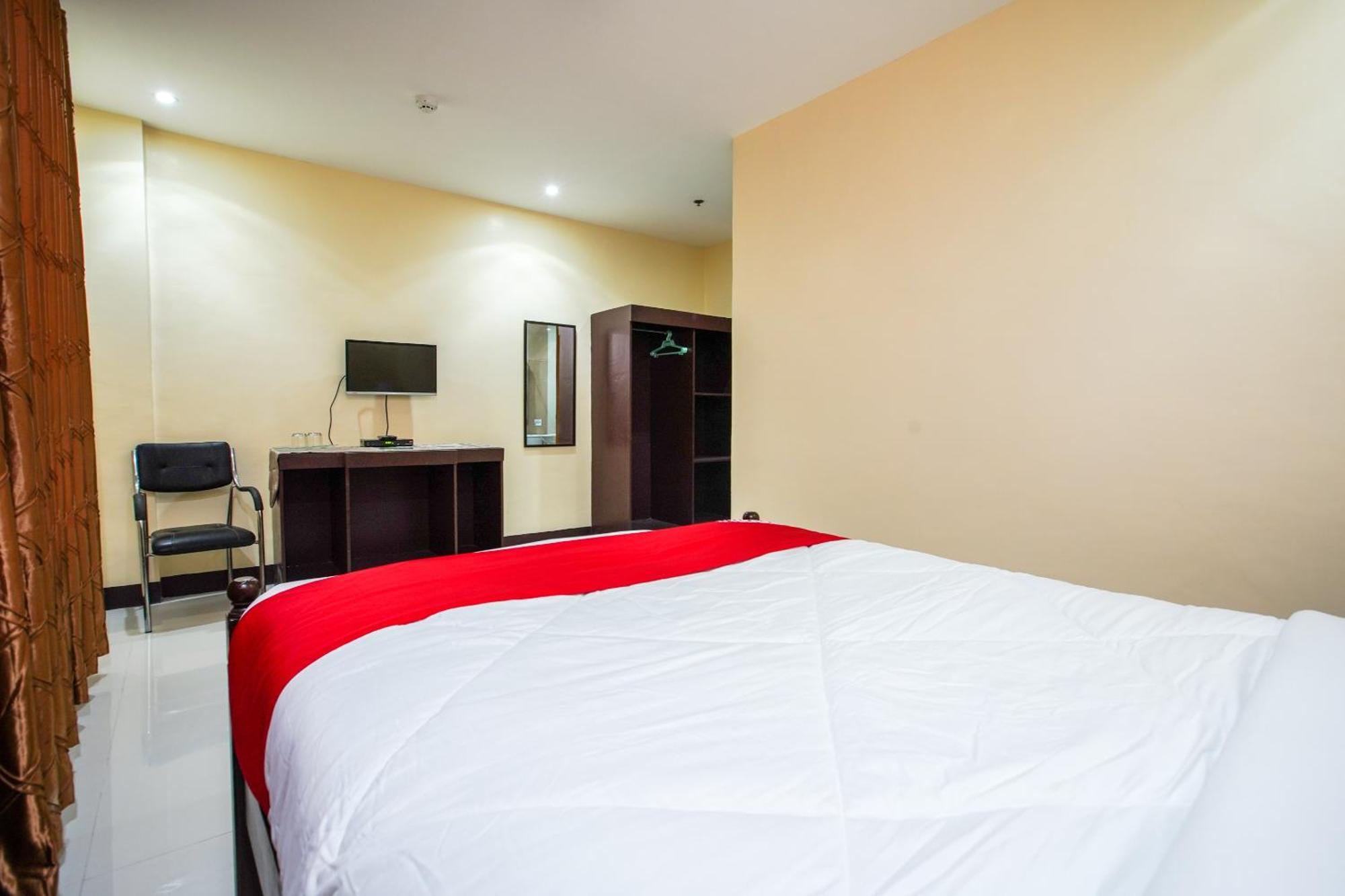 Oyo 236 Hotel Edmundo Pototan Extérieur photo
