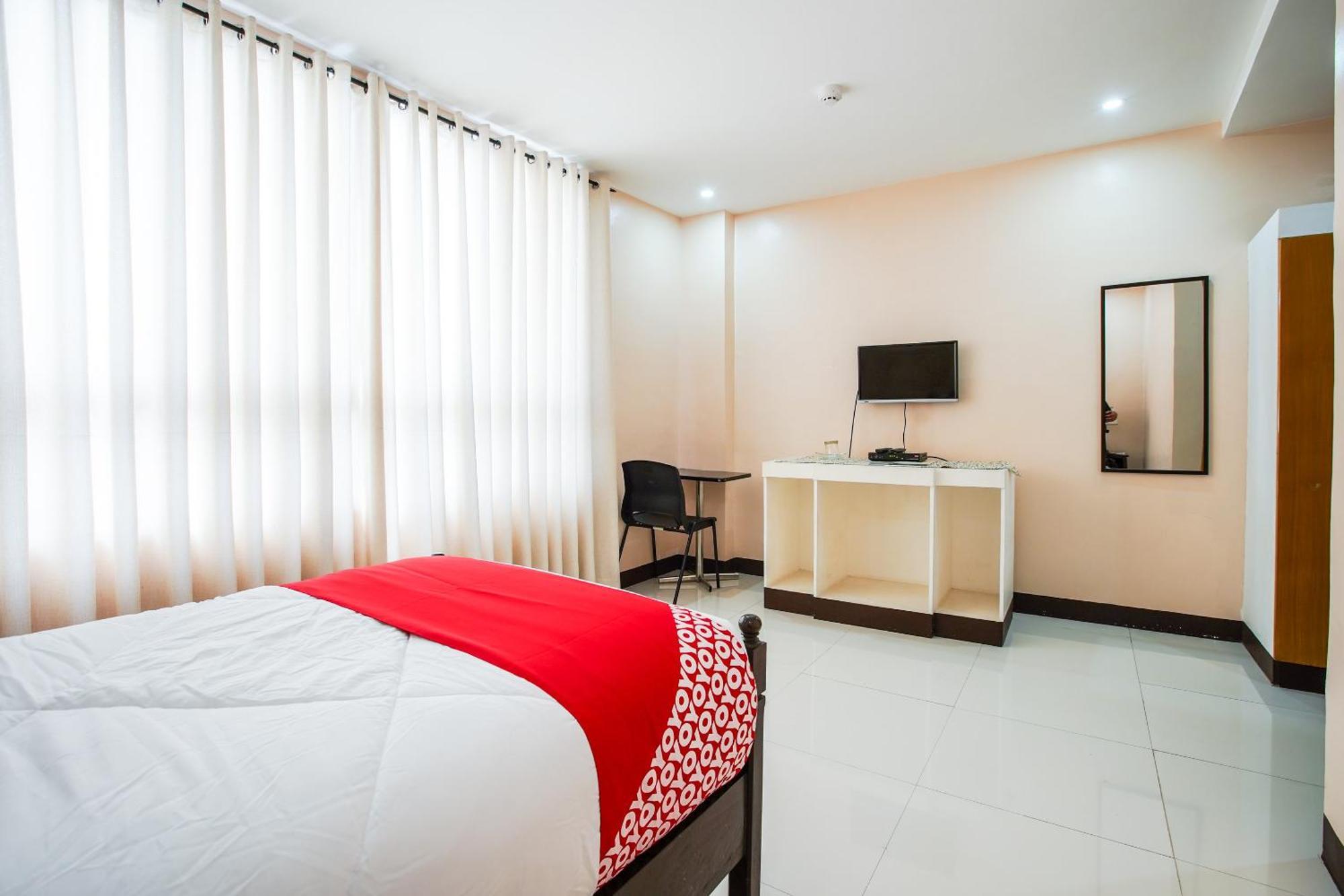 Oyo 236 Hotel Edmundo Pototan Extérieur photo