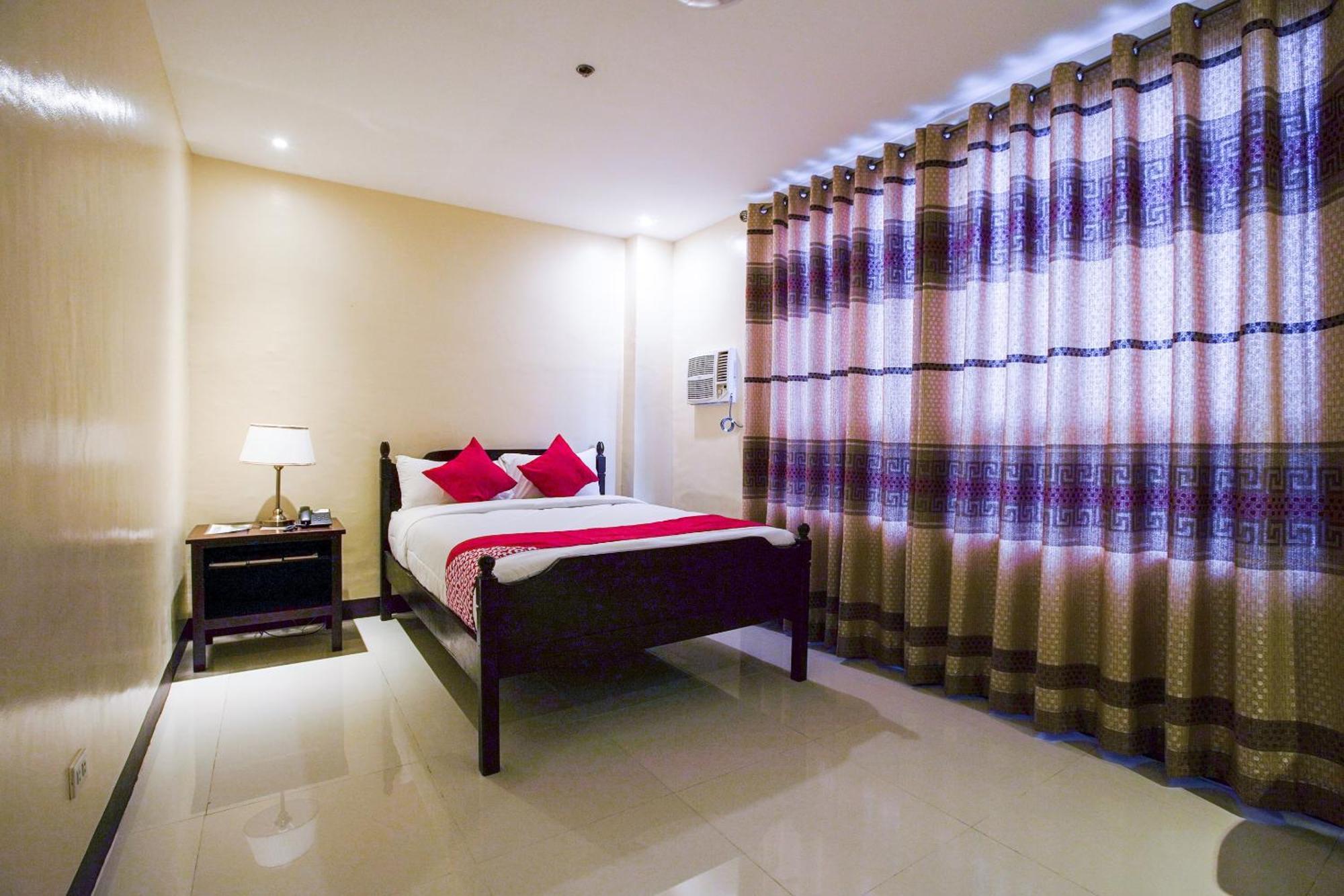 Oyo 236 Hotel Edmundo Pototan Extérieur photo